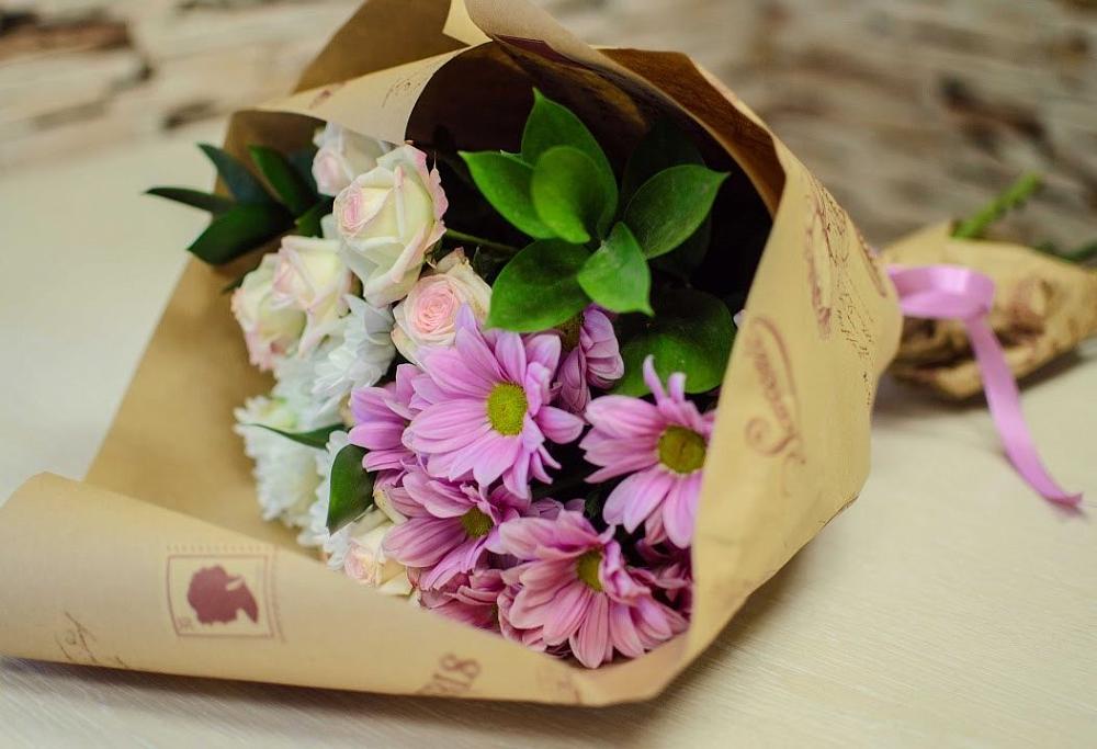 Букет цветов из: Розы и Хризантемы в Мескер-Юрте