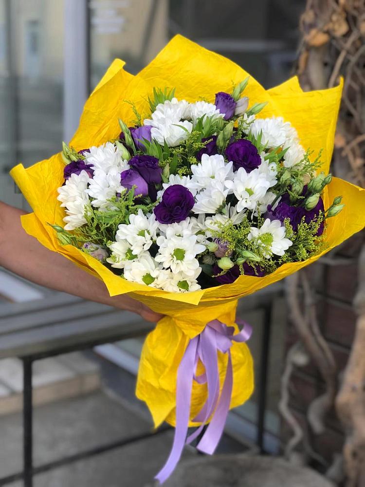 Букет цветов из: Ирисы, Хризантемы и Ромашки в Мескер-Юрте