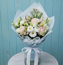 Букет цветов из:  Розы и Лизиантусы в Мескер-Юрте